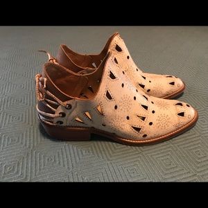 Musse & Cloud Booties